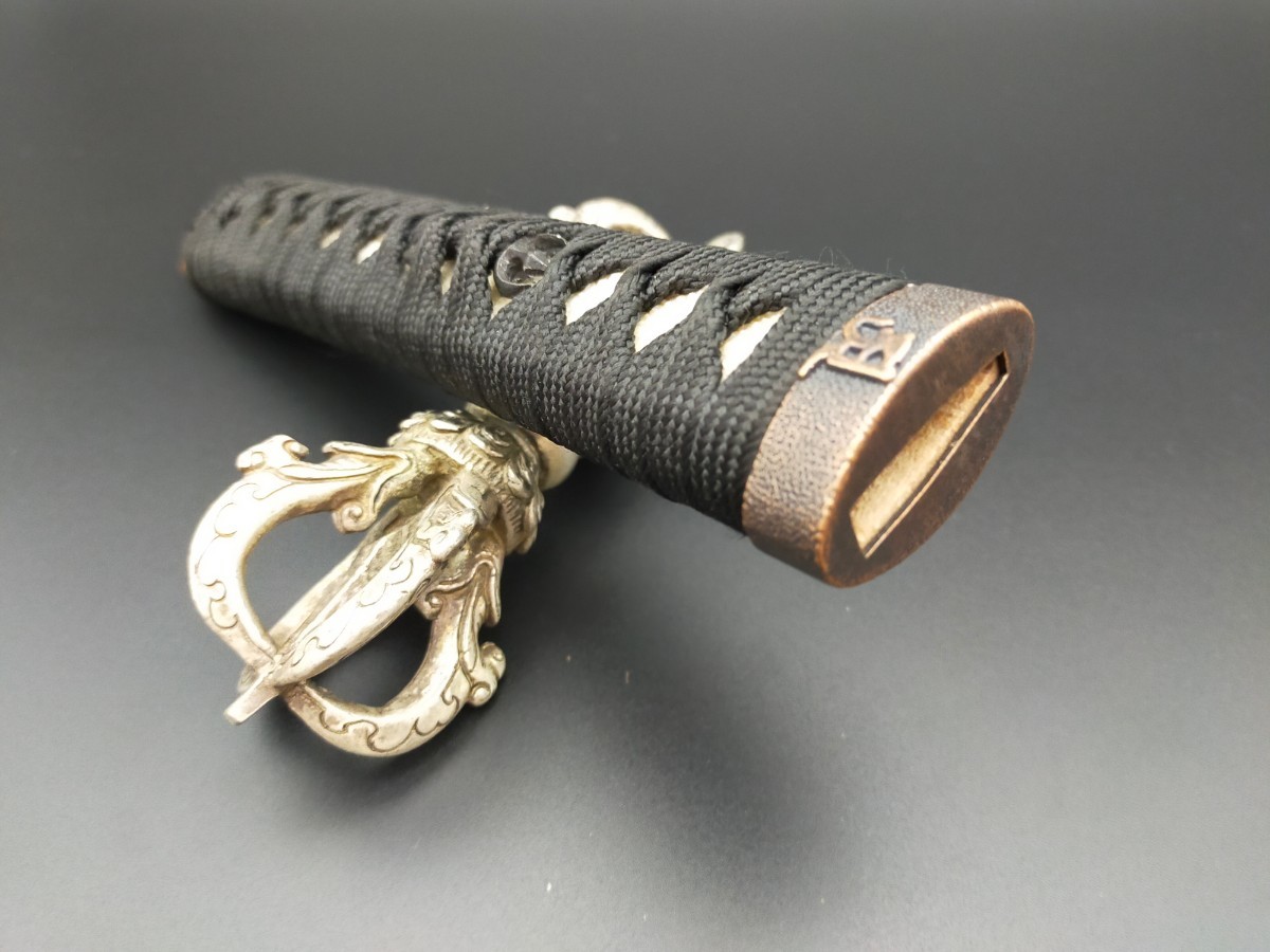 HT03　日本刀装具　縁頭　三巴図　合金製　現代品　　刀剣美術