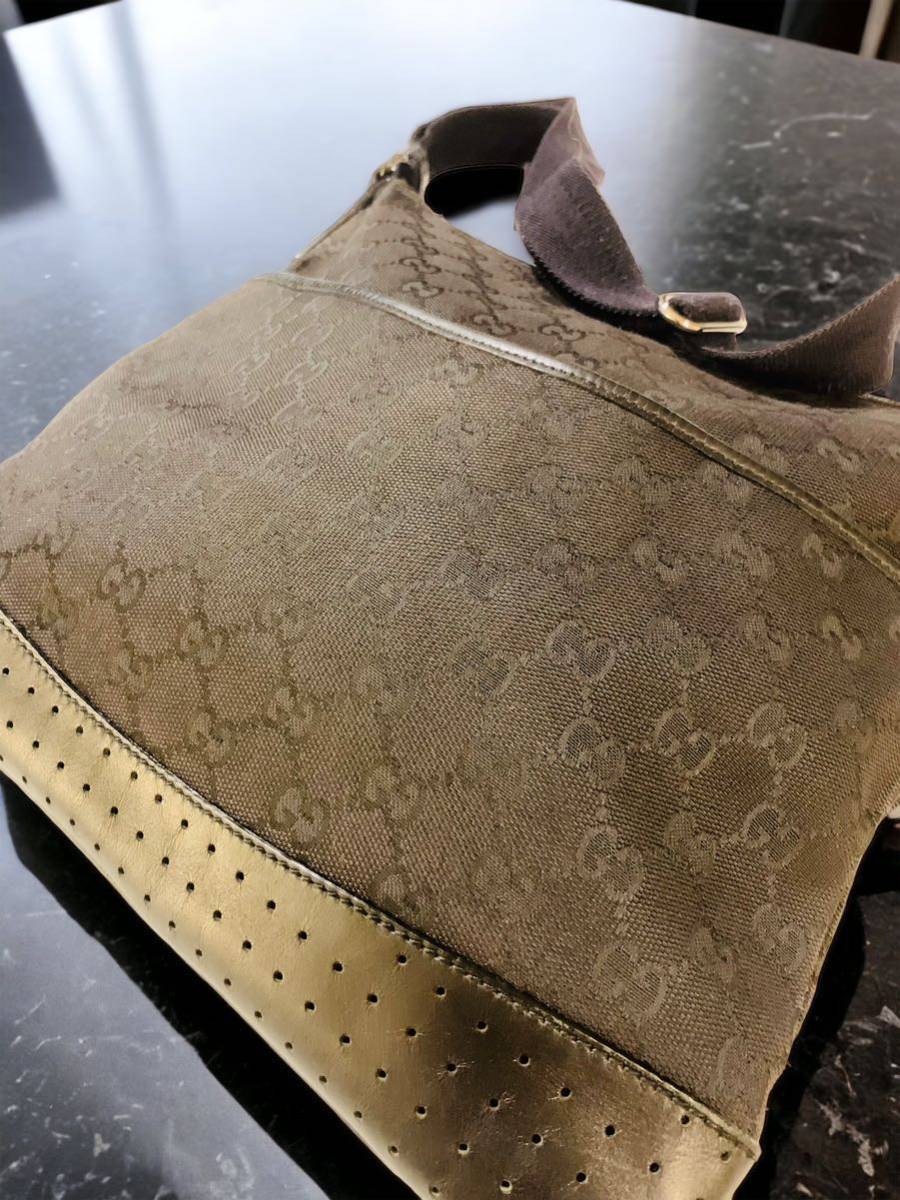 GUCCI ショルダーバックGG 黒 キャンバス パンチングレザー