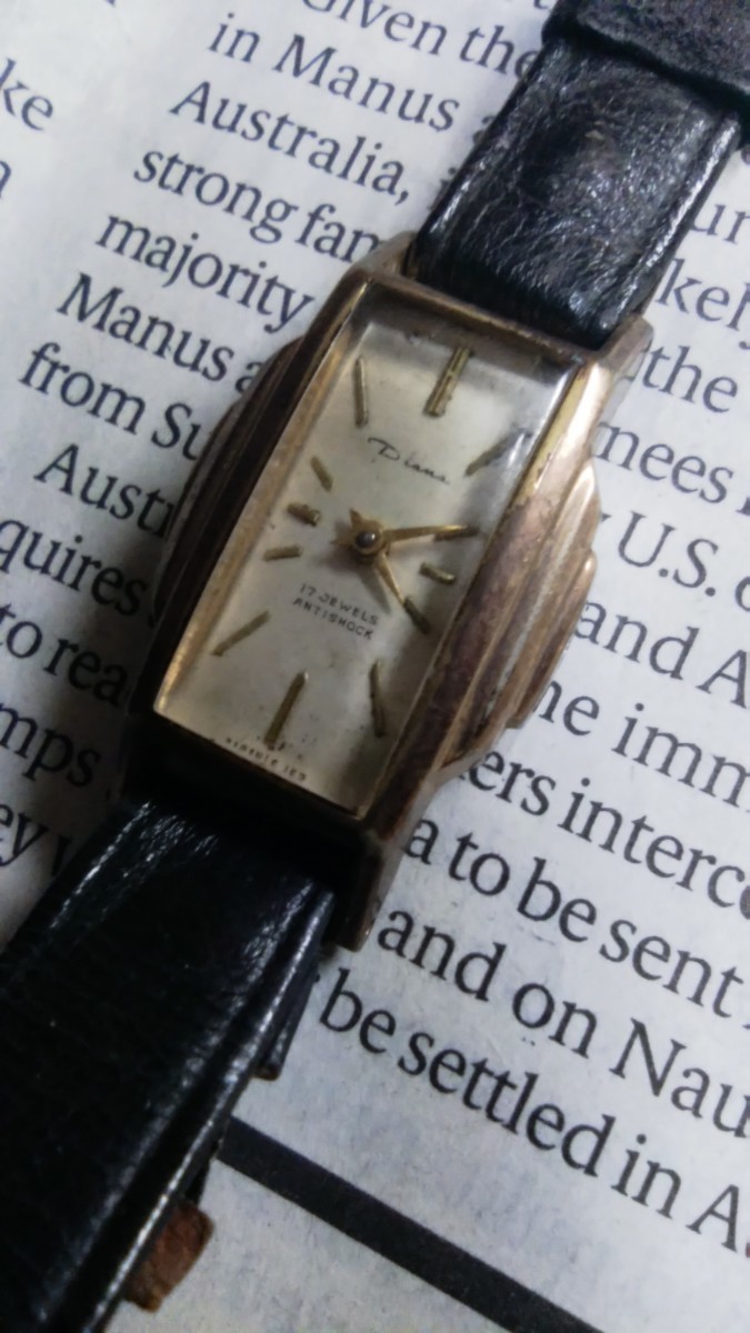 希少50年代　diana 手巻き時計 ビンテージウォッチ アンティークウォッチ vintagewatch 当時物　機械式 アンティーク 腕時計 ジャンク_画像1