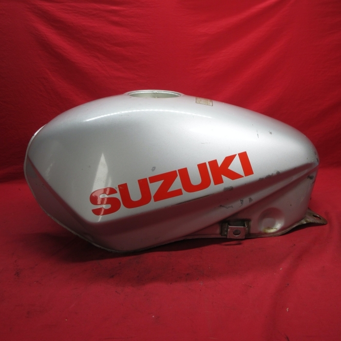 売店 GSX250S KATANA 外装 タンク lepiceriedeshalles.coop