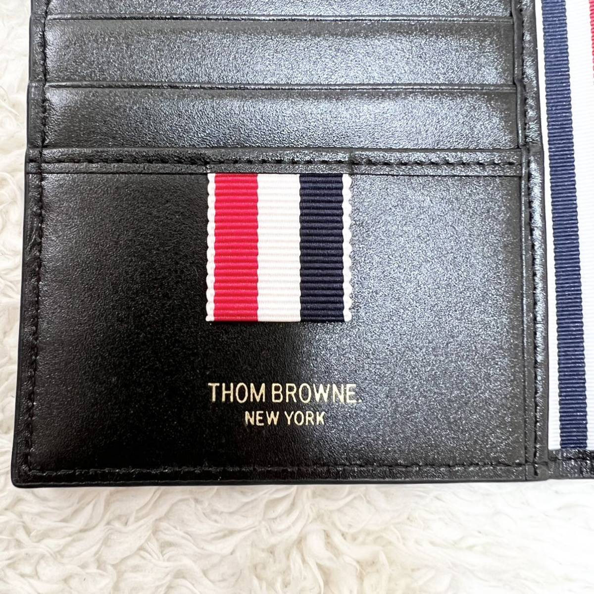 極美品 未使用品級 トムブラウン トリコロール ライン カードケース レザー ブラック 黒 薄型 二つ折り Thom Browne 