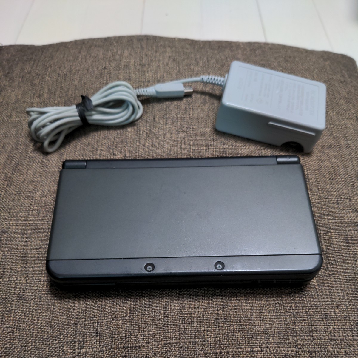 美品】Newニンテンドー3DS ブラック ACアダプタセット | keramorosso.com