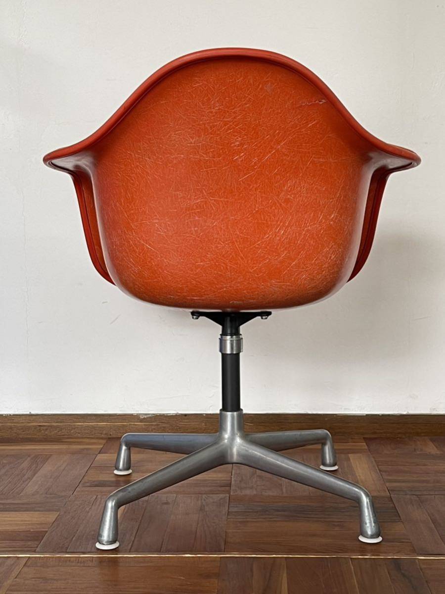 Herman Miller Herman Miller Vintage Eames arm ракушка стул orange универсальный основа lounge Mid-century 