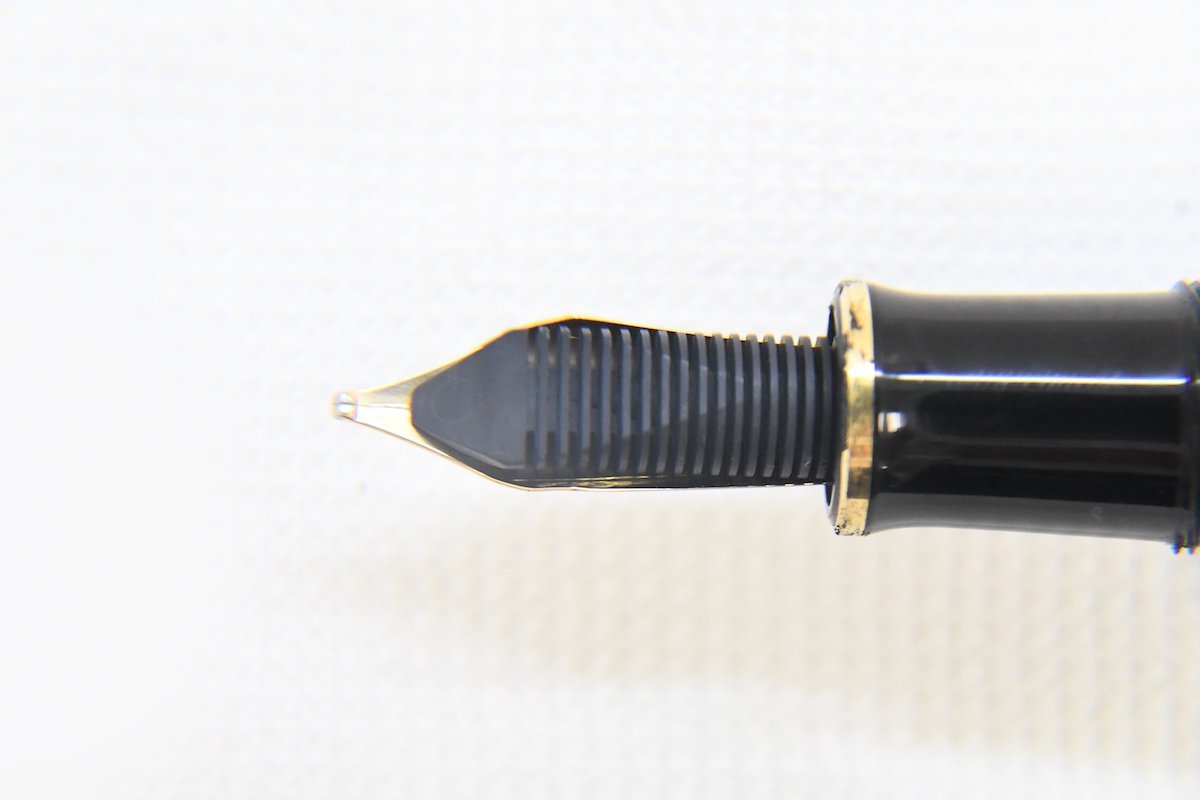 Pelikan ペリカン Souveran スーべレーン M800 万年筆 18C-750 BB