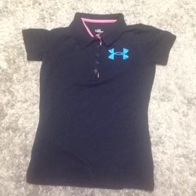 超お値打ち出品 小さめサイズ UNDER ARMOUR Lady's ストレッチ鹿の子 Bigロゴ ゴルフポロシャツ Sサイズ ブラック used超美品_画像1