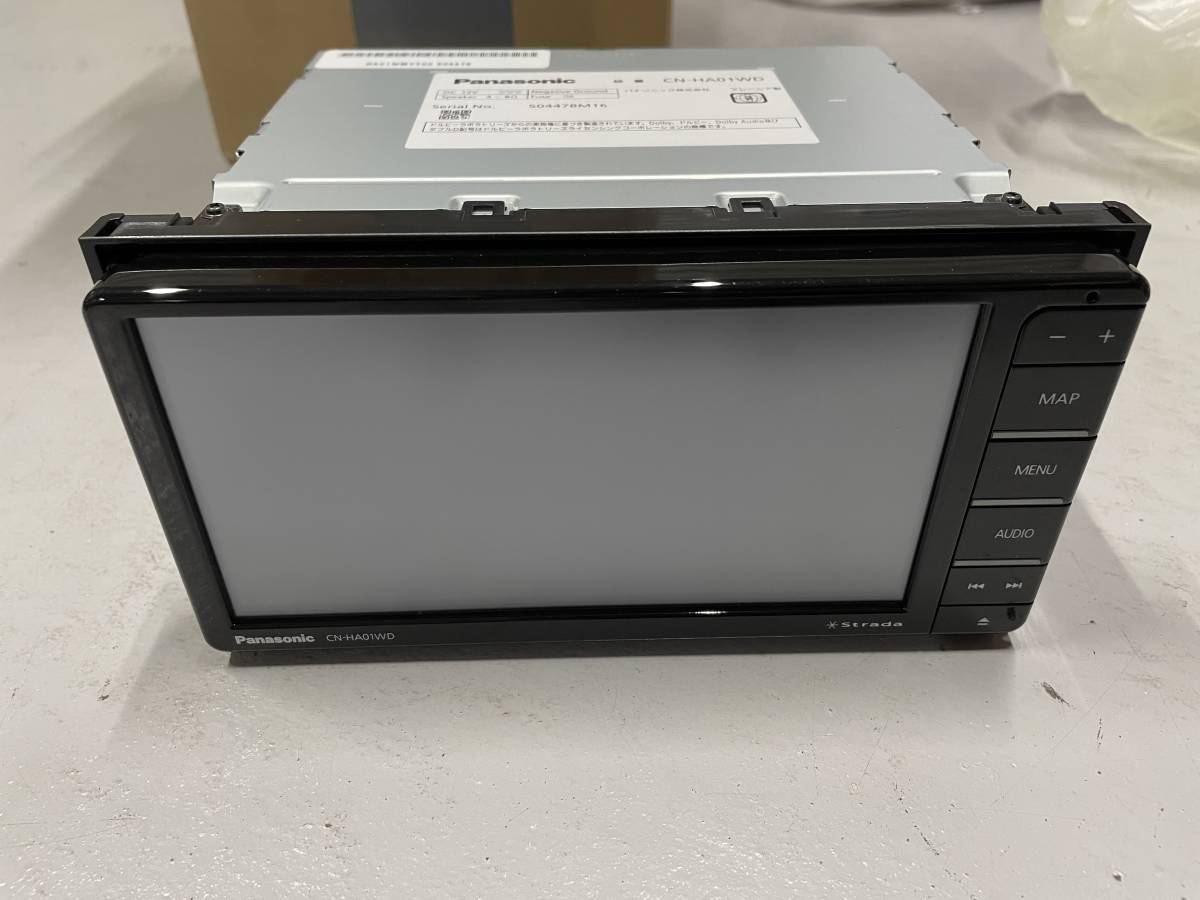 パナソニックCN-HA01WDストラーダHD液晶7V型200mmカーナビステーション