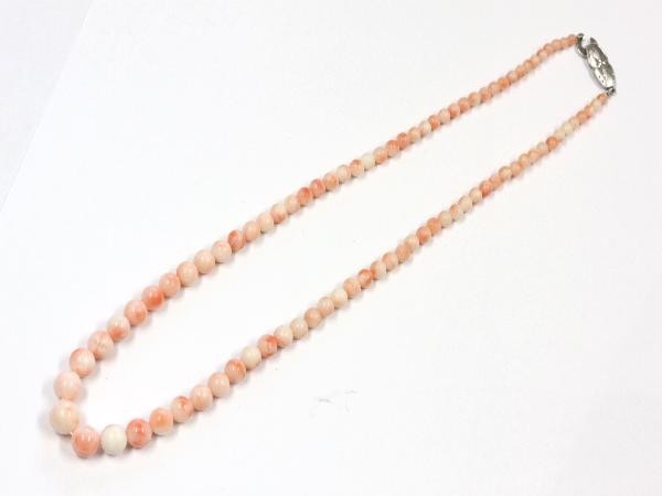 * as good as new pink coral peach color .. silver circle . necklace NAC5