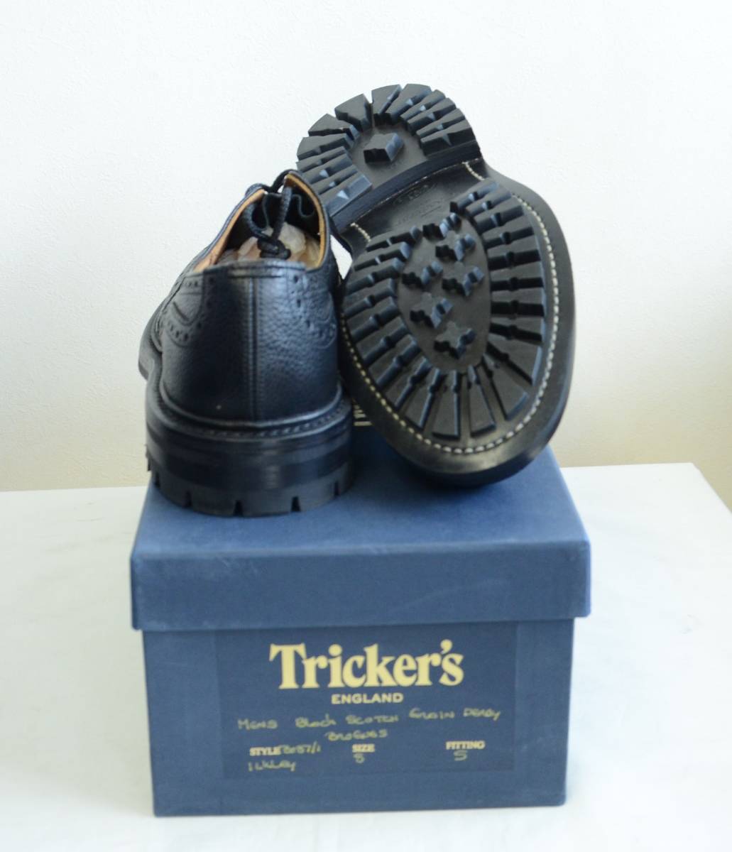  unused Britain made Tricker's scotch grain derby wing chip black leather shoes UK 8