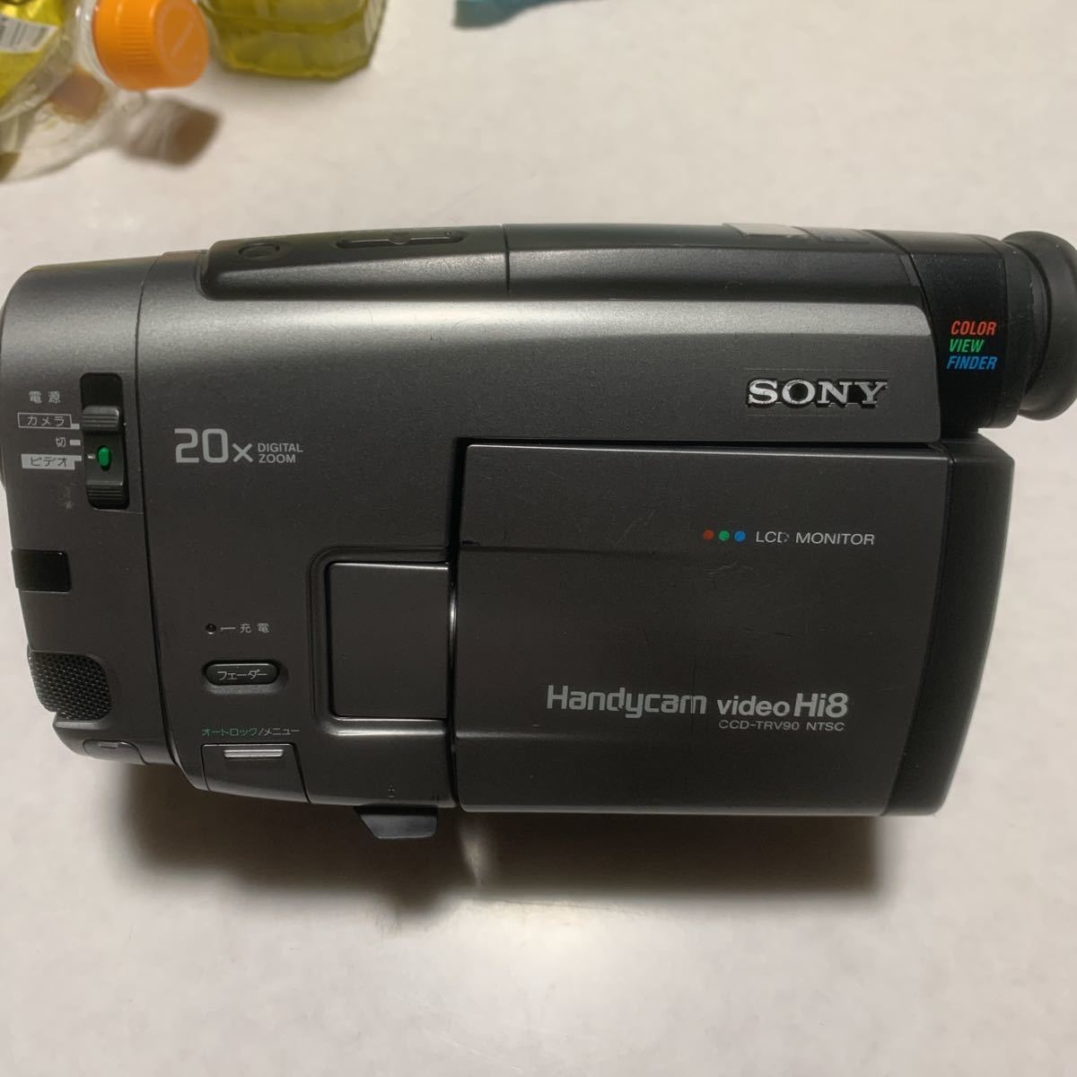 SONY VideoHi8 ビデオカメラ CCD-TRV90の画像2