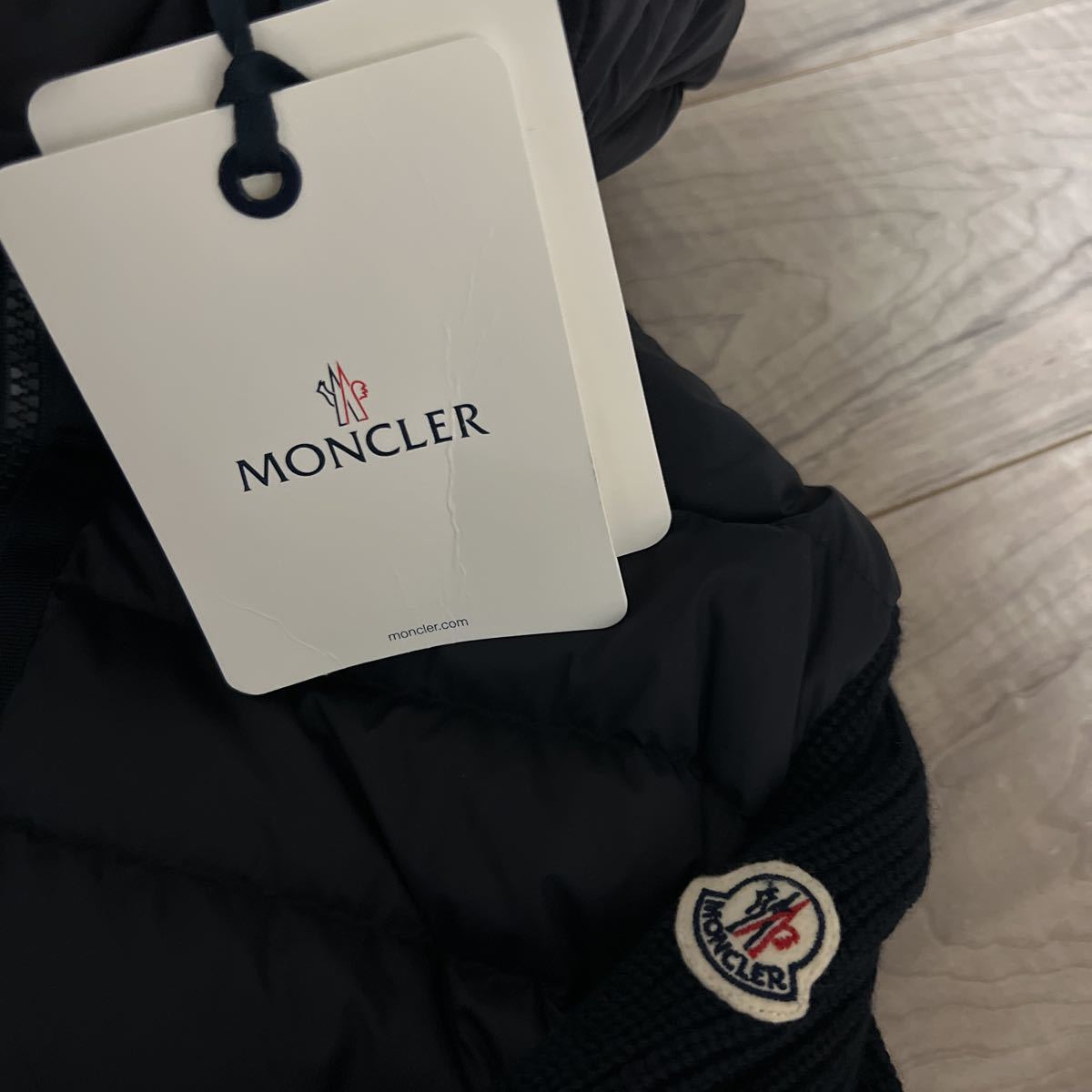 モンクレール ハイブリッドダウンニット 定番 M ネイビー 未使用 モンクレール ハイブリッドダウンニット 定番 M ネイビー 未使用