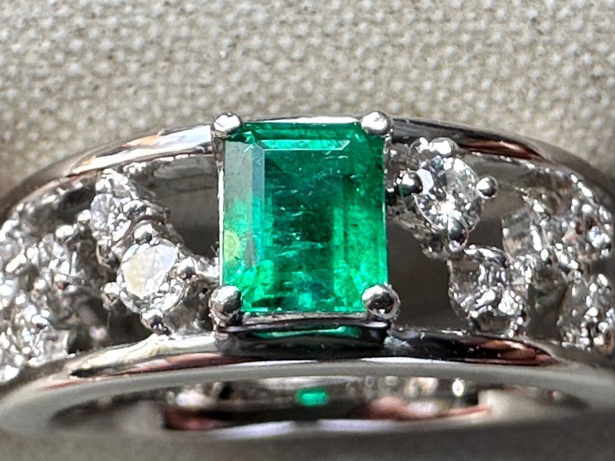 プラチナ エメラルド ダイヤ リング 0.52ct | noonanwaste.com