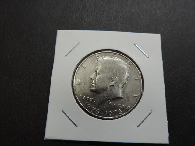 ★アメリカ建国２００年★　UNITED　STATES　Of　AMERICA　　ＨＡＬＦ　ＤＯＬＬＡＲ　アメリカ　５０セント　中古品_画像2