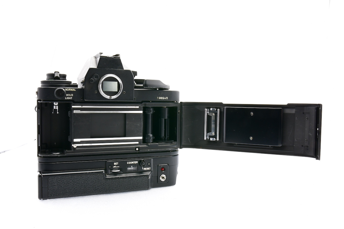 Canon NEW F-1 + CANON NEW FD LENS 24mm F2.8 + ワインダー キヤノン