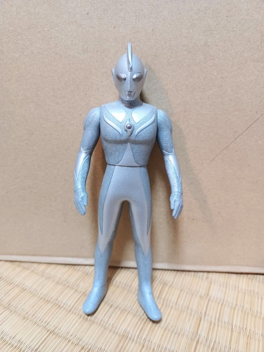 ウルトラマンコスモス　約14cm　50周年記念品　ソフビ　フィギュア　 ウルトラヒーローシリーズ　ウルトラ怪獣シリーズ　絶版　匿名