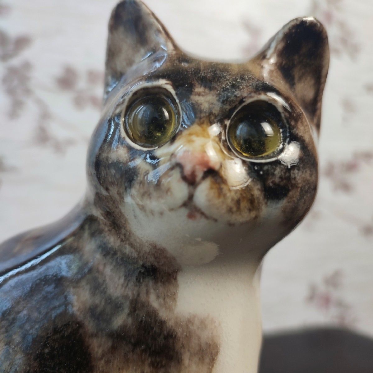 size2◆ケンジントンキャット目が合う不思議な子猫 ウィンスタンレイ 猫 置物 フィギュリン イギリス ネコ 陶器 214