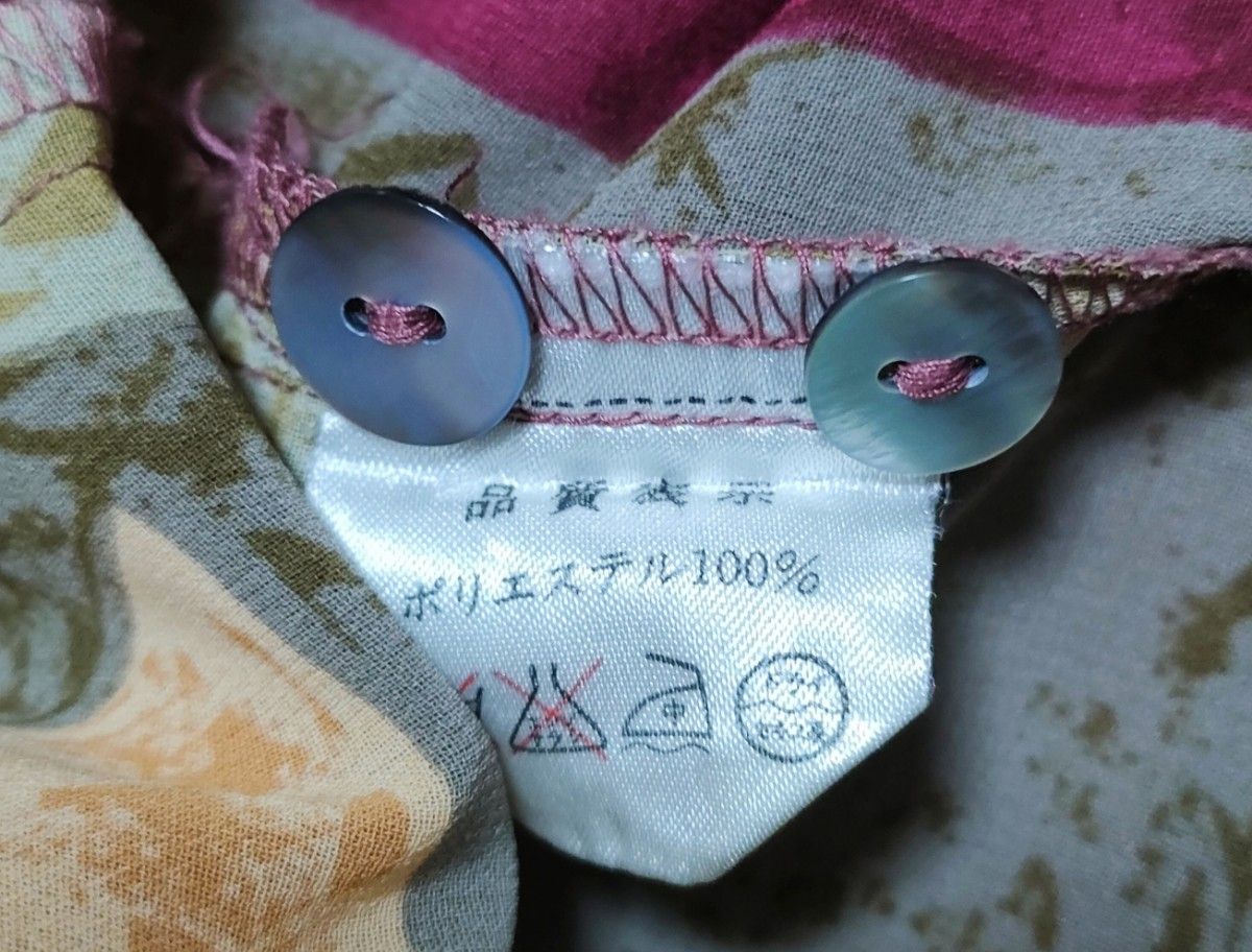【ヴィンテージ 総柄 半袖シャツ フックボタン レトロボタン 赤紫 シースルー 透け感 古着 アンティーク アート調 バロック】