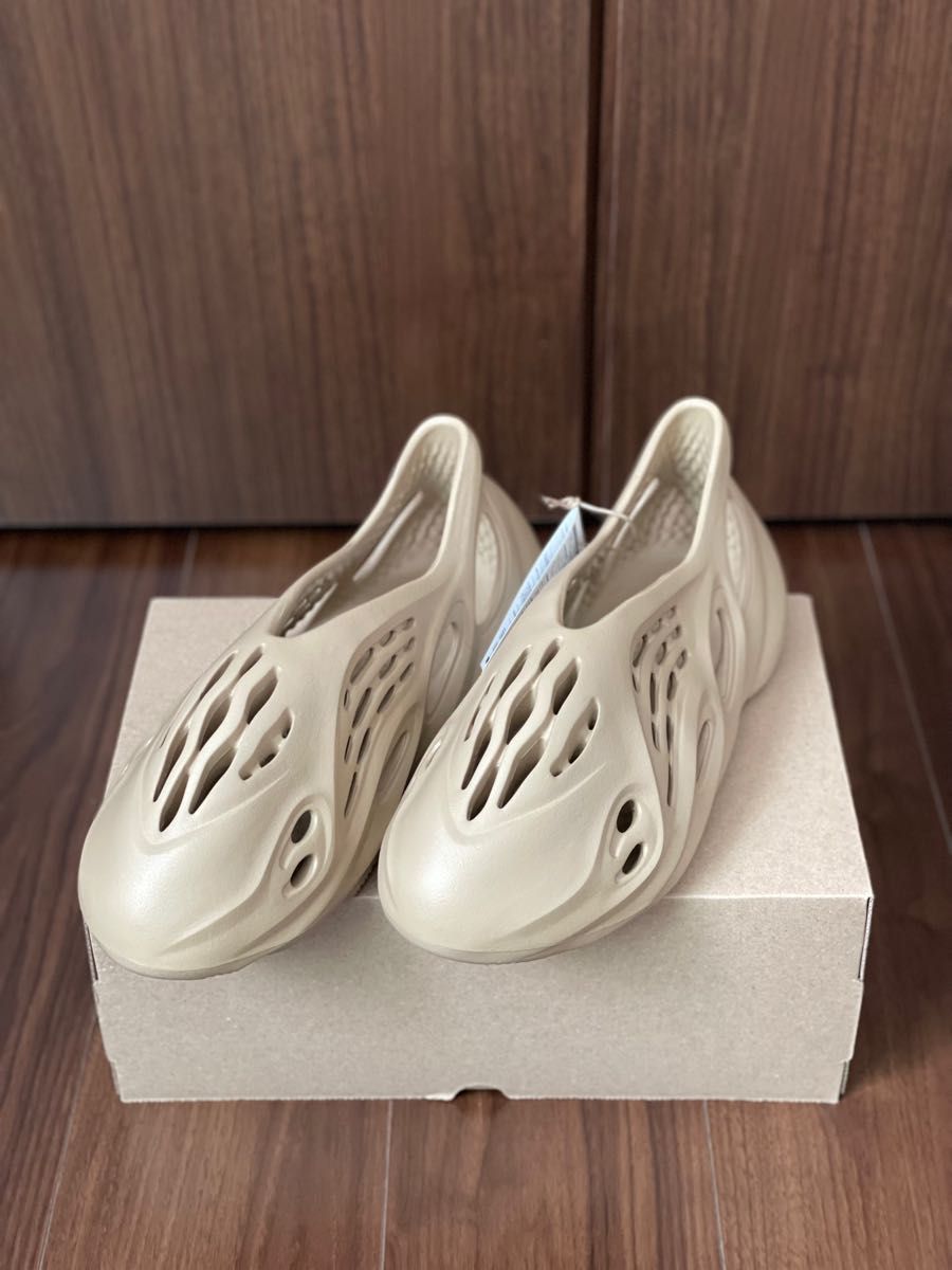 adidasYEEZY FOAM RUNNER Clay Taupeアディダスイージーフォームランナー クレイトープ30.5cm