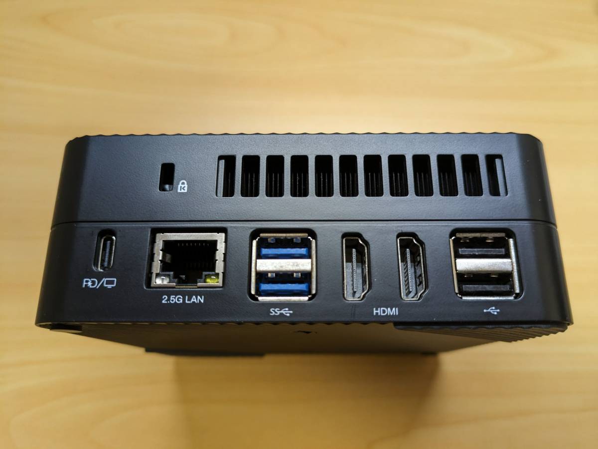 美品 Minisforum UM560(Ryzen5 5625U/MEM32GB/SSD512GB/Win11