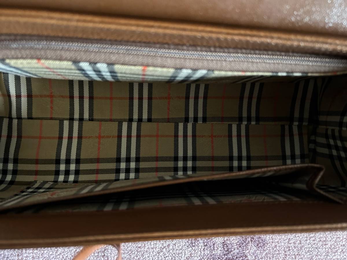 BURBERRY 　バーバリーズ　ハンドバッグ レザー　 内部ノバチェック　 ワンハンドル 　 ブラウン系　 筒型 ドラム型 _※汚れもなくきれいです。