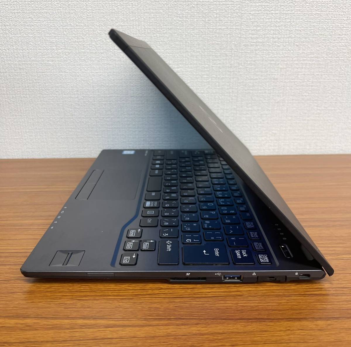 美品 Fujitsu Lifebook U937/R Core i5 7300U 2.60GHz 8GB ストレージ SSD 256GB 13.3 インチ フルHD カメラ無し　Office 2021 付属_画像5