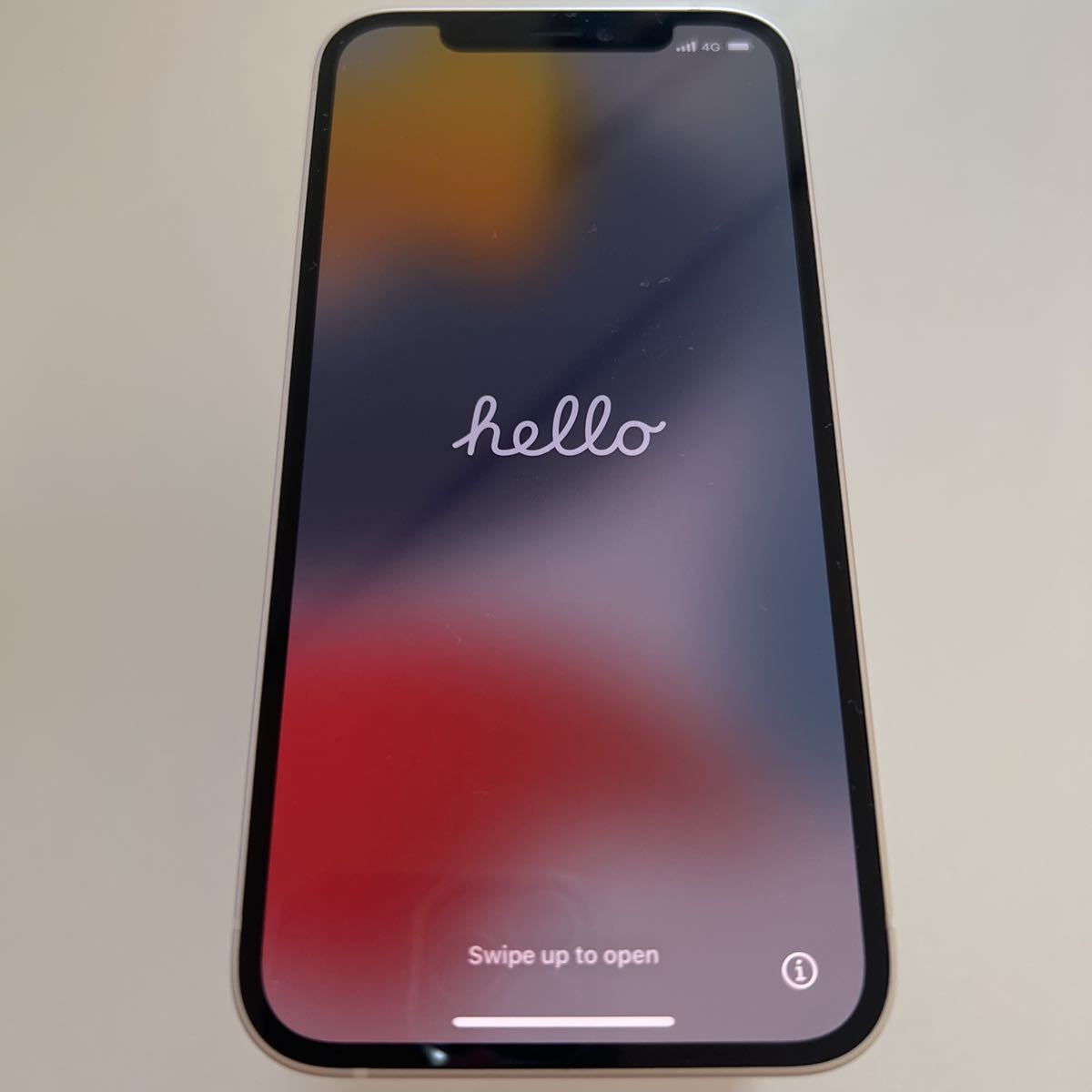 超美品 apple 64GB iPhone 12 64GB SIMフリー MGHP3J/A スマートフォン