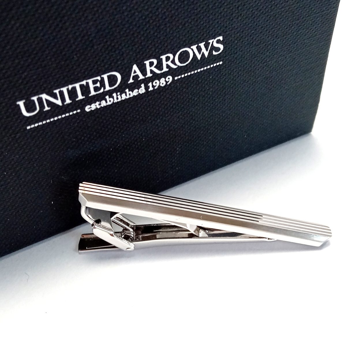 [uat649]UNITED ARROWS United Arrows галстук булавка Thai балка серебряный полоса 