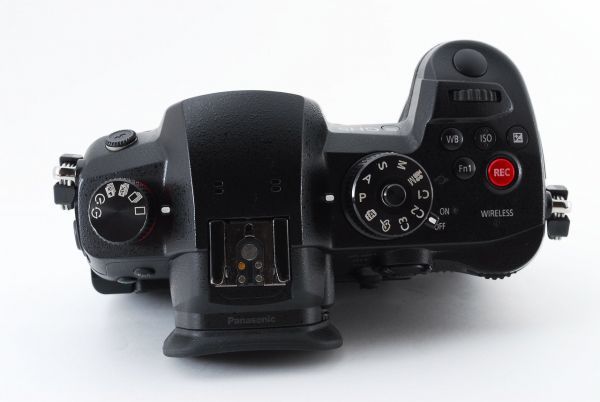 極上品】パナソニック Panasonic LUMIX GH5S DC-GH5S-K ボディ ミラー