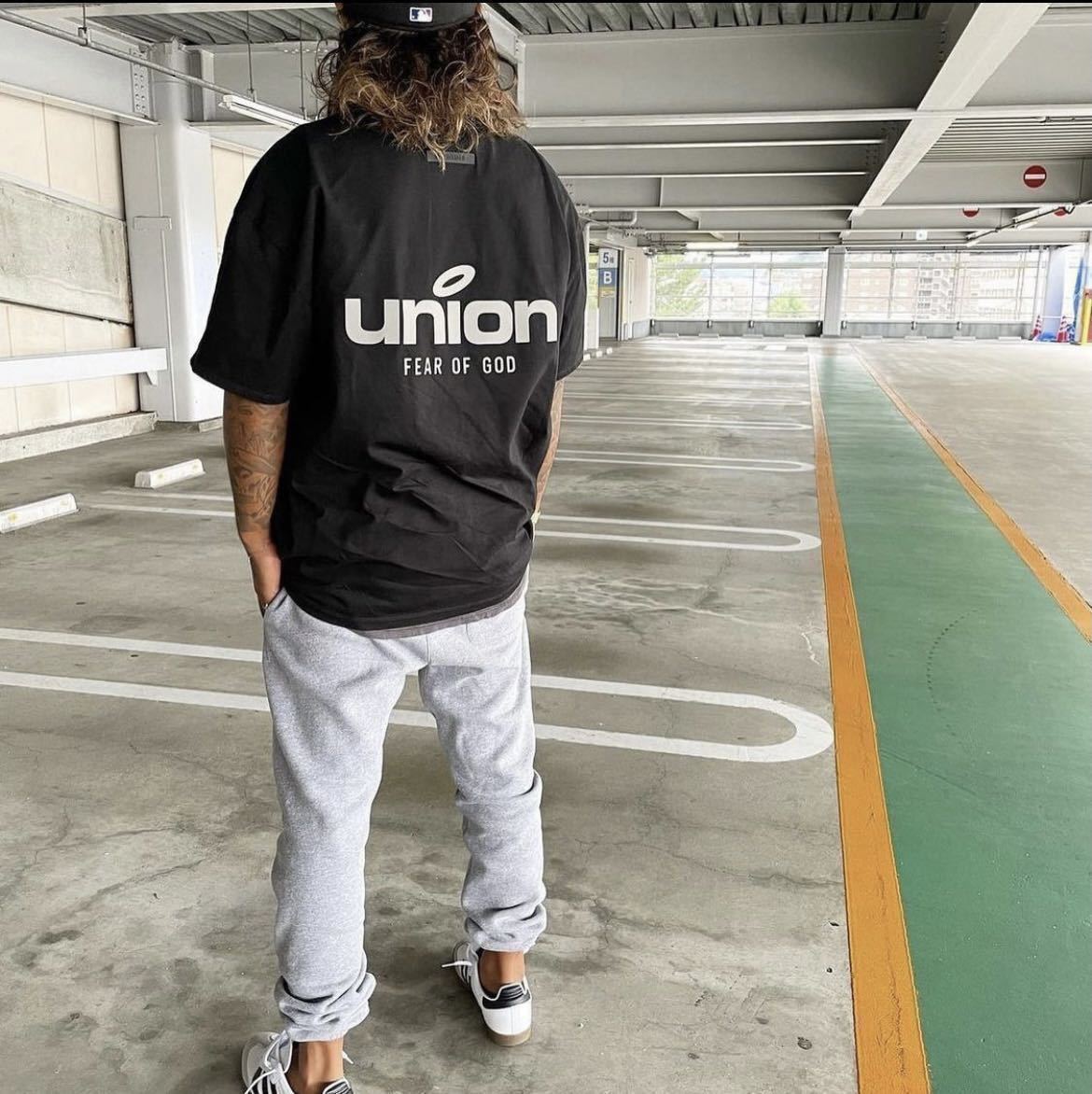 新品Fear of God FOG ESSENTIALS ×UNION 半袖Tシャツ Mサイズ ブラック