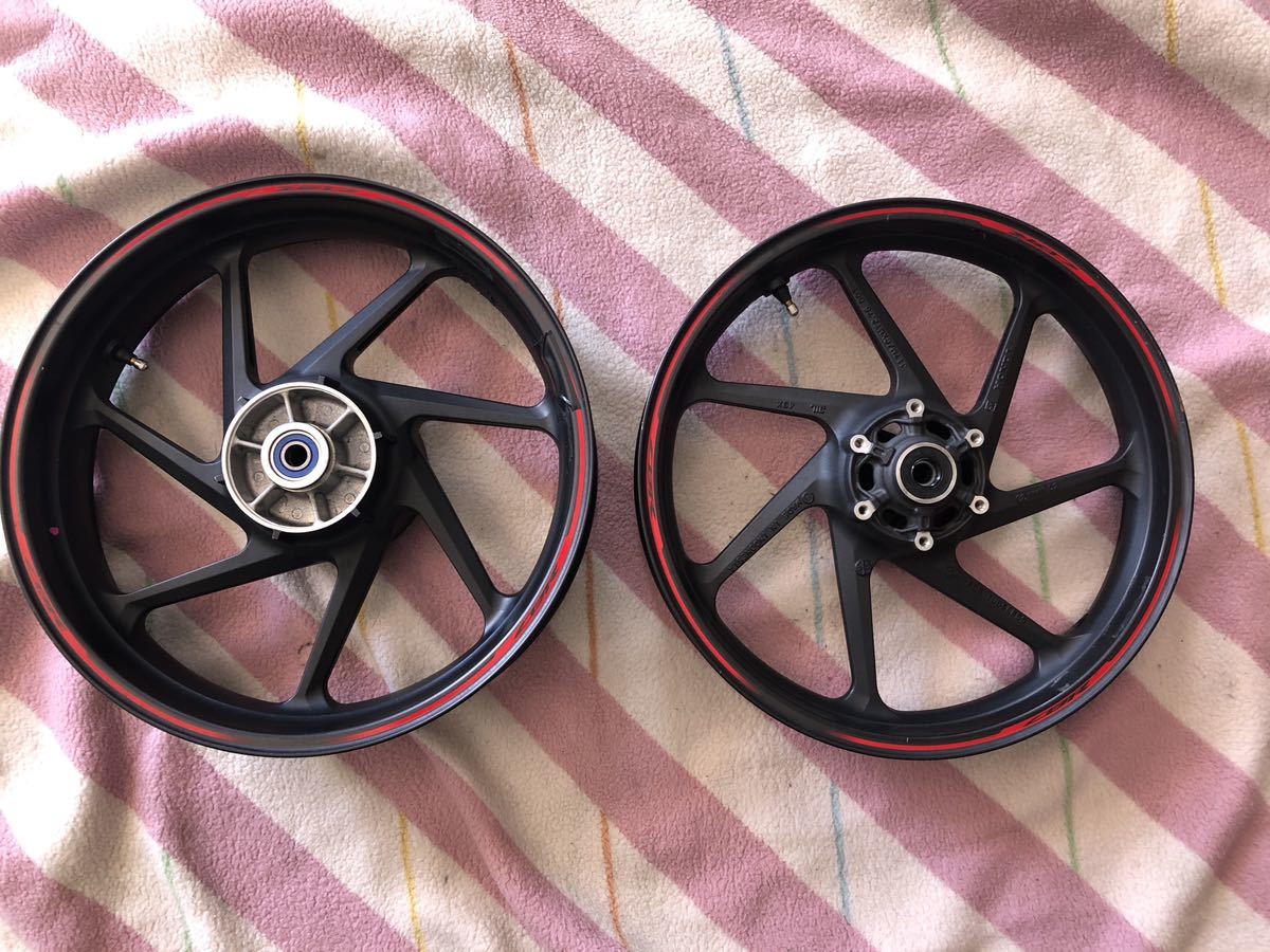 お得在庫 ホンダ - cbr250rr mc51 ホイール 前後セット α13spの通販 by