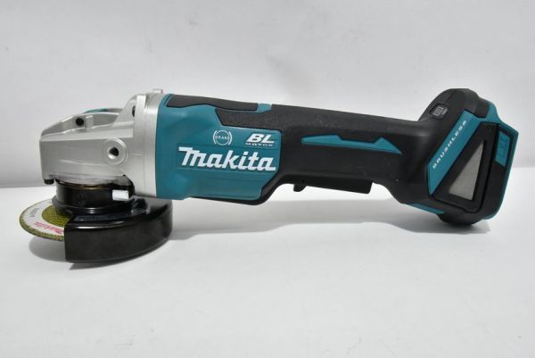Z929H 098 美品 ほぼ未使用 makita マキタ GA420DRGX 18V 6.0Ah 100mm