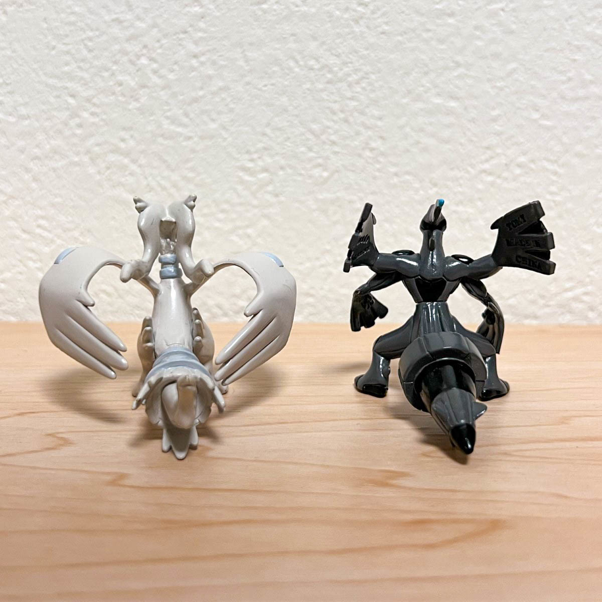 レシラム ゼクロム 2体セット モンコレ モンスターコレクション レシラム ゼクロム 2体セット モンコレ モンスターコレクション