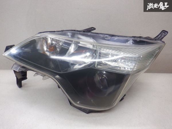 点灯OK トヨタ 純正 NCP141 140系 スペイド HID ヘッドライト ヘッドランプ 左 左側 助手席 KOITO 52-261 棚 B1D_画像2