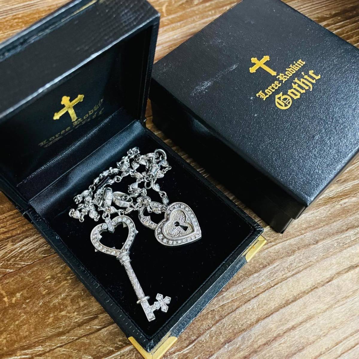 無料発送 CHAIN KEY HEART ロドキン ローリー SET パドロックペンダント デザインチェーン RODKIN LOREE 送料520円〜 ネックレスセット ハートキー ローリーロドキン 無料発送 CHAIN KEY HEART ロドキン ローリー SET パドロックペンダント デザインチェーン RODKIN LOREE 送料520円〜 ネックレスセット ハートキー ローリーロドキン