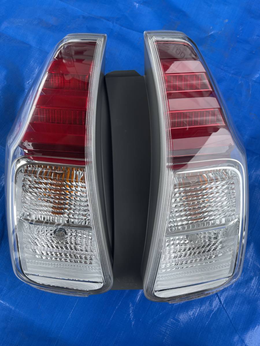 トヨタ プリウスα ZVW40 ZVW41 テールランプ テールライト 左右セット
