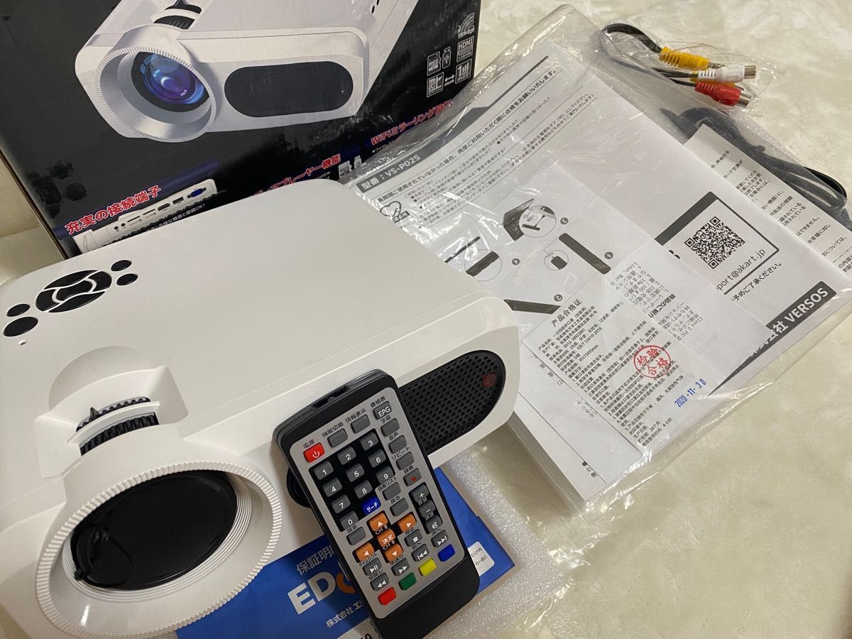 ベルソス 地デジTVチューナー内蔵 WiFiミラーリング プロジェクター VS-PO2S