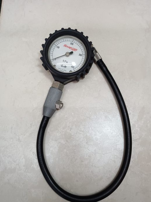  used Snap-on Snap-on pressure gauge tire gauge YA8004