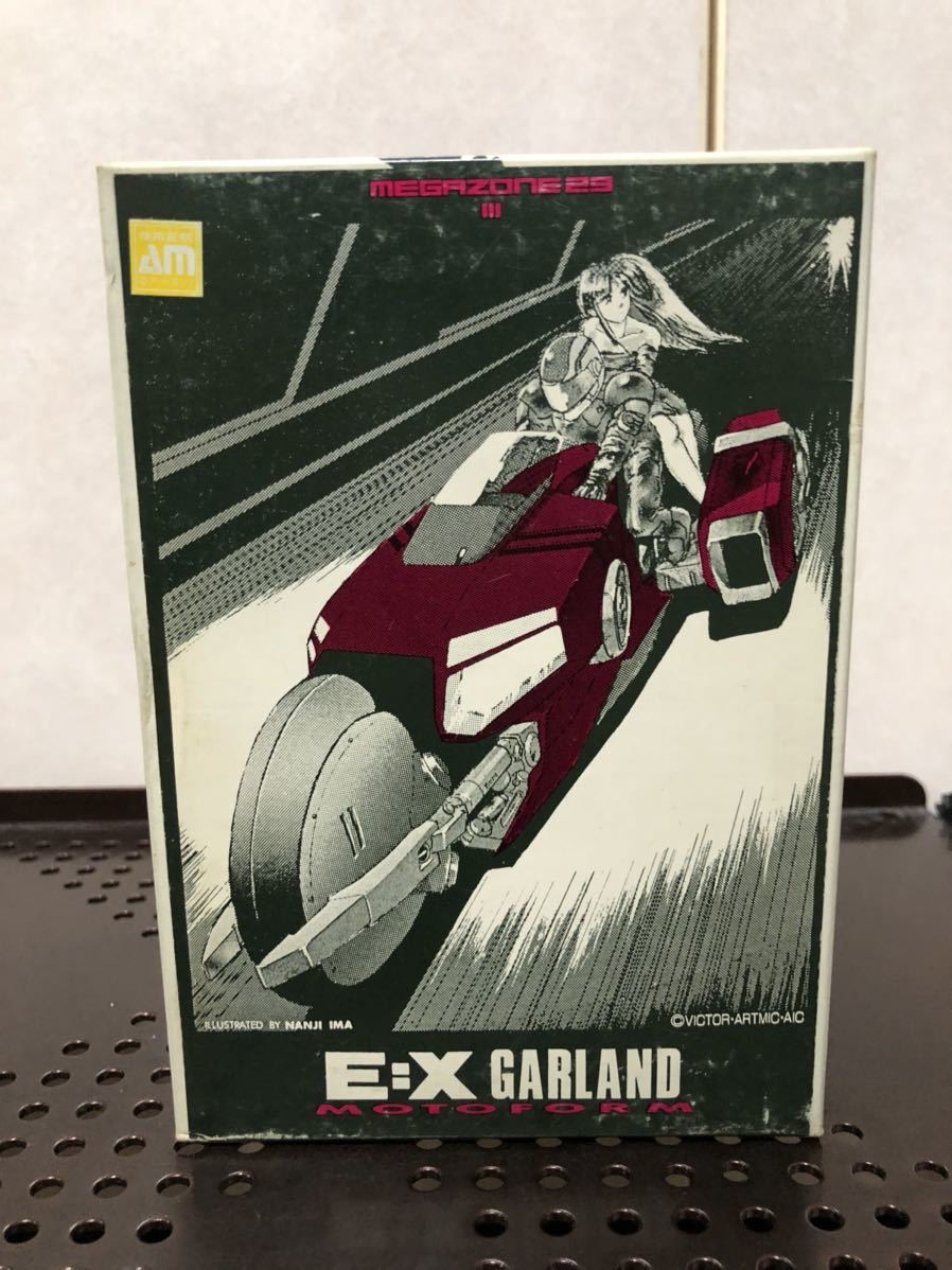 480 WAVE メガゾーン23 1/32 ガーランド ガレージキット ソフビキット