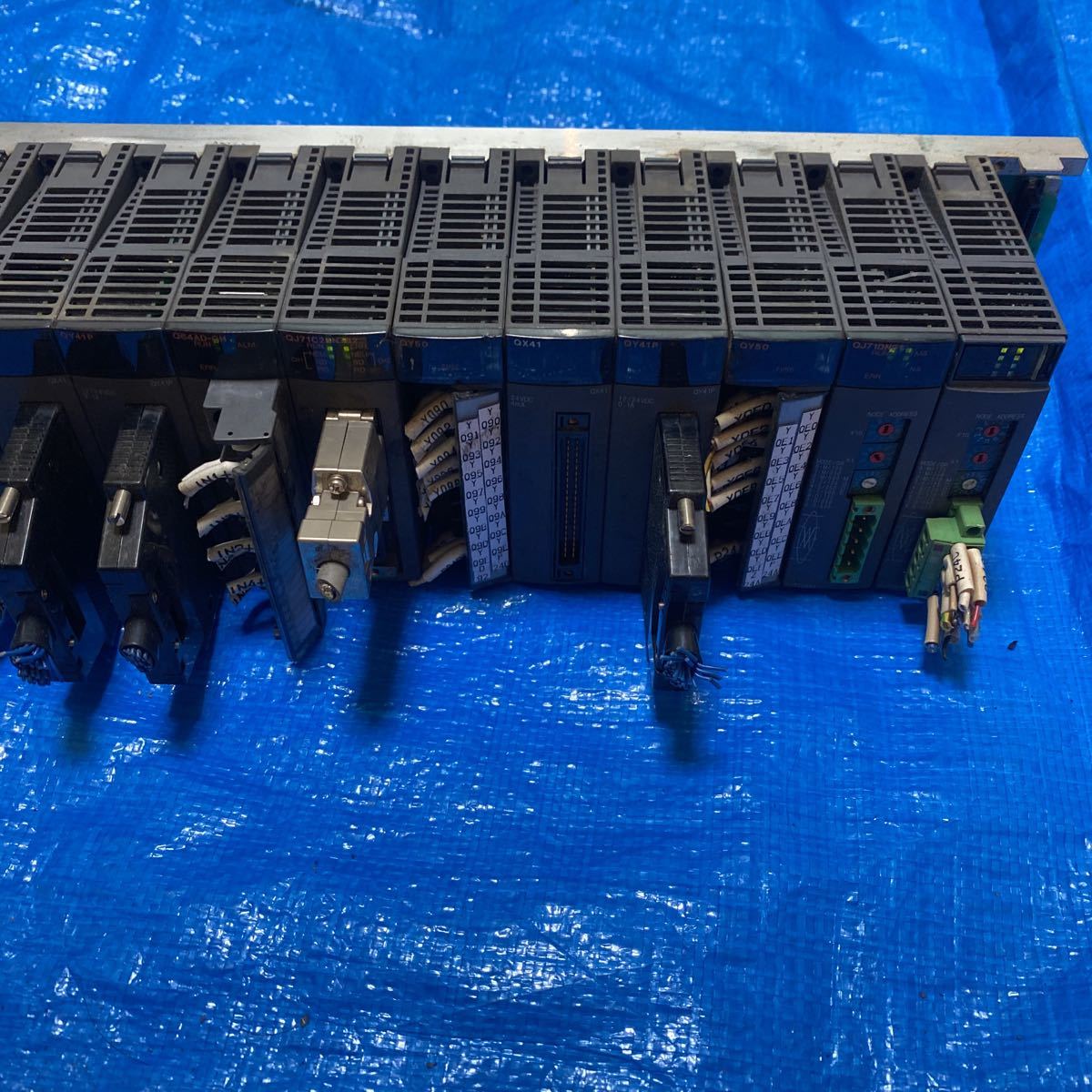 三菱電機 PLC シーケンサー Q06HCPU (A) - スイッチング電源 三菱電機 PLC シーケンサー Q06HCPU (A) - スイッチング電源