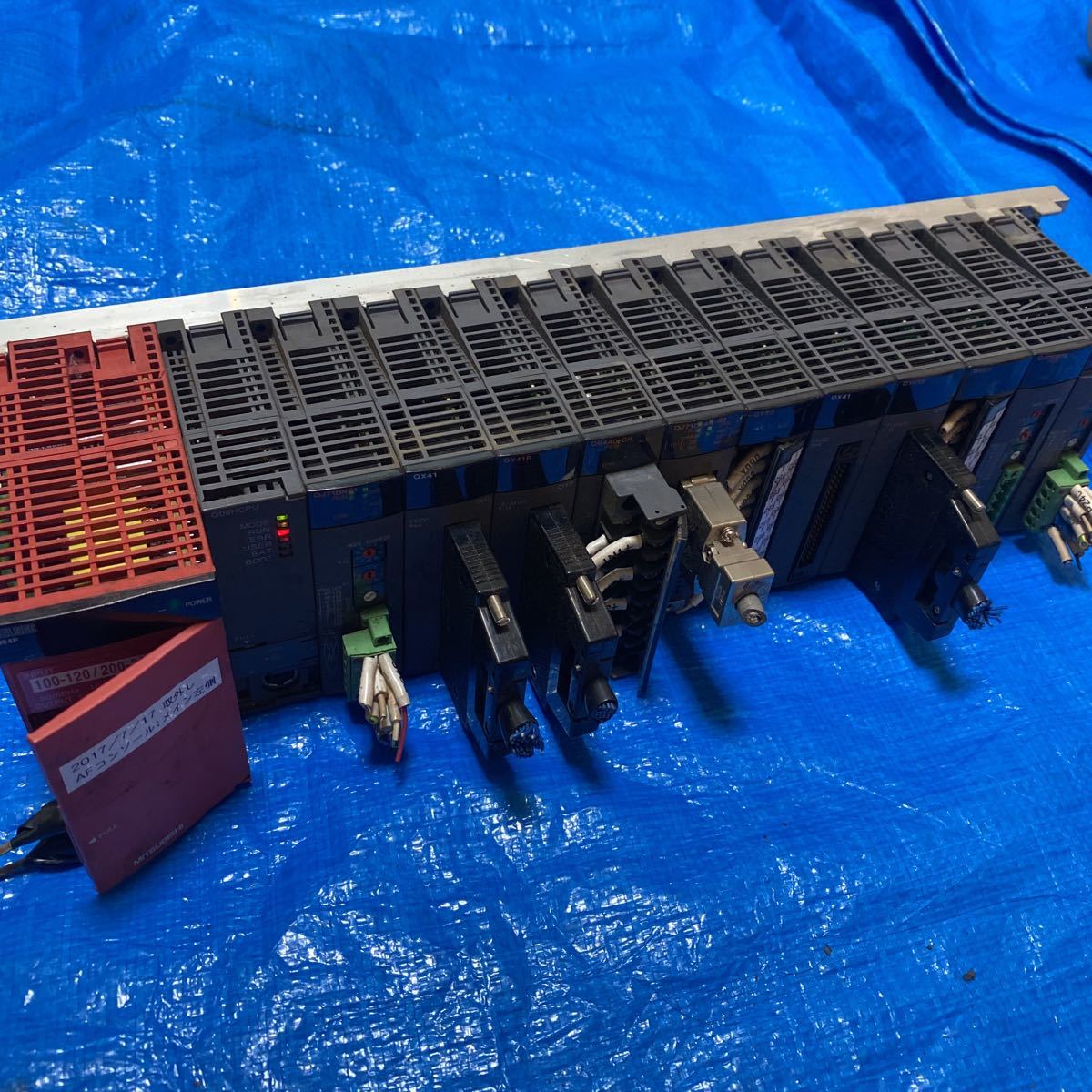 三菱電機 PLC シーケンサー Q06HCPU (A) - スイッチング電源 三菱電機 PLC シーケンサー Q06HCPU (A) - スイッチング電源
