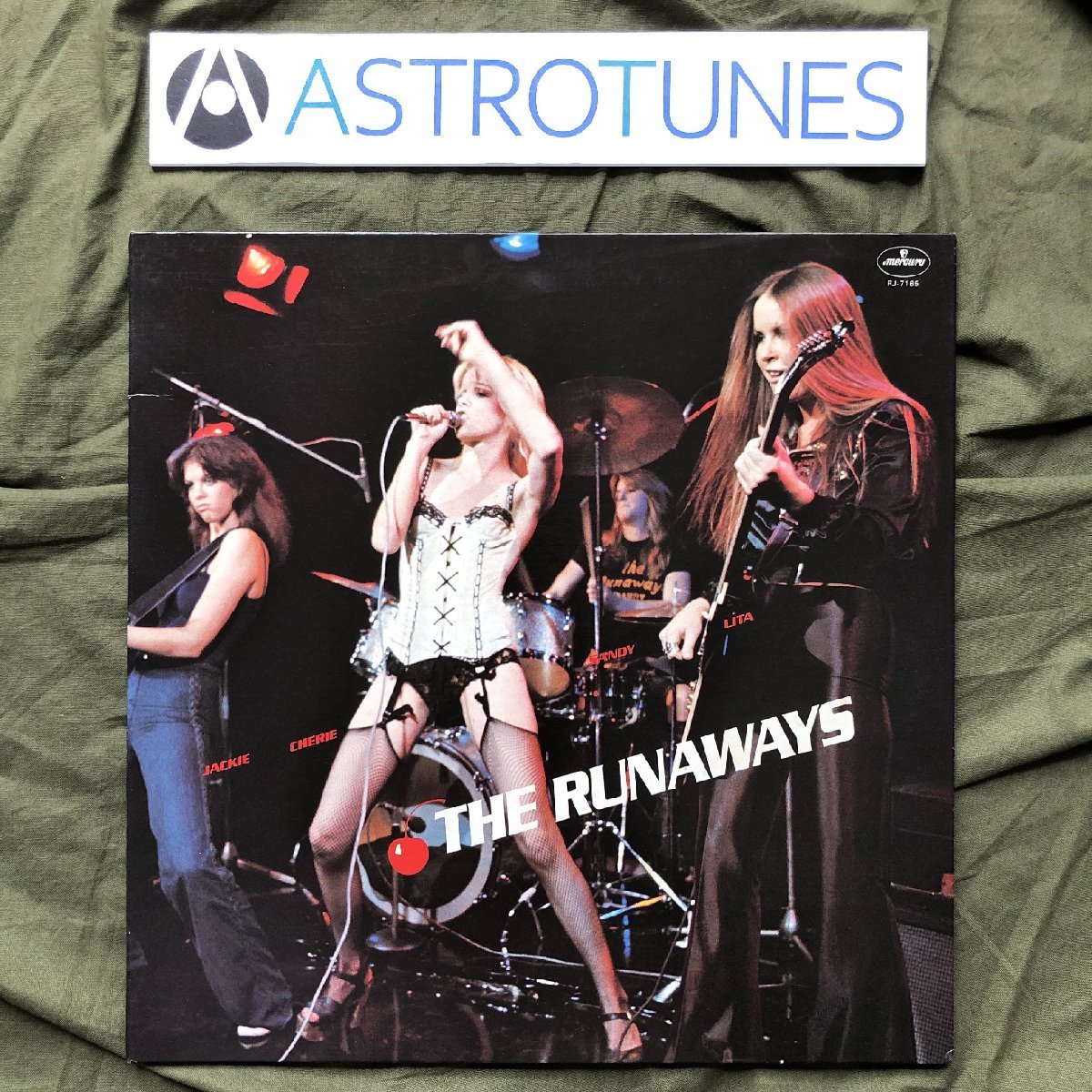 ジャンク品 良ジャケ 1977年 国内盤 ランナウェイズ Runaways LP