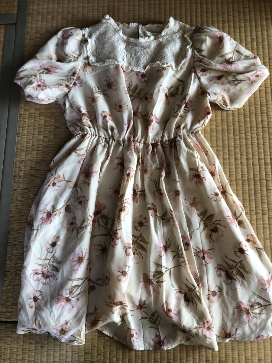 ヤフオク! - アースミュージックアンドエコロジー 半袖花柄ワンピース