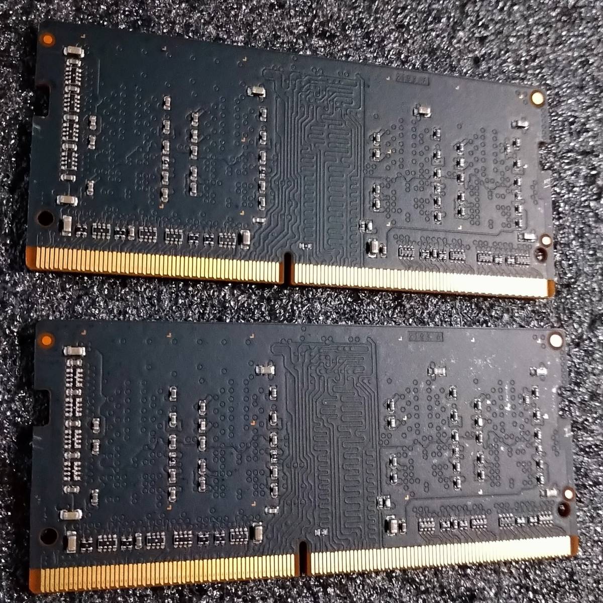 【中古】DDR4 SODIMM 8GB(4GB2枚組) Micron MTA4ATF51264HZ-2G6E3 [DDR4-2666 PC4-21300]_画像4