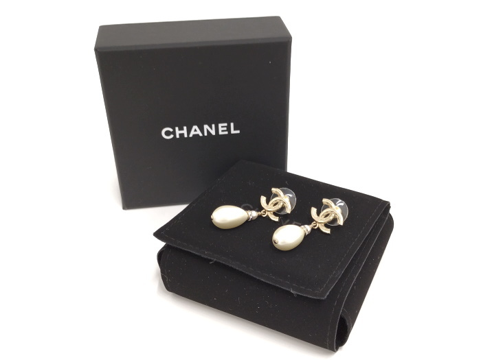 【中古】CHANEL パールピアス ラインストーン メッキ ゴールド A22Sの画像9