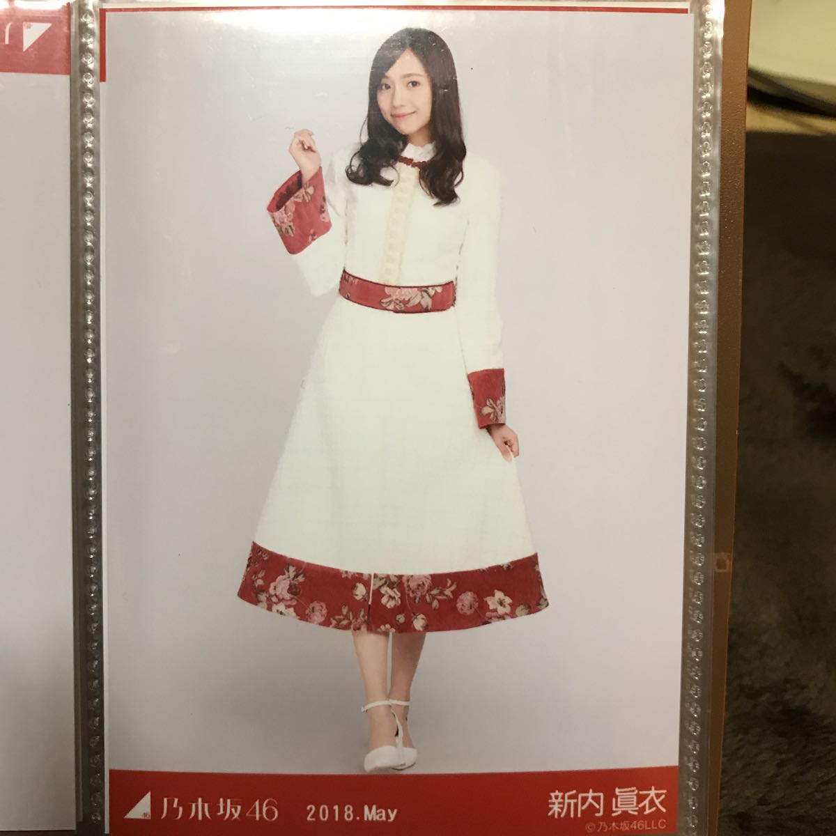 乃木坂46 2018.May スペシャル衣装10 生写真 新内眞衣 ヒキ_画像1