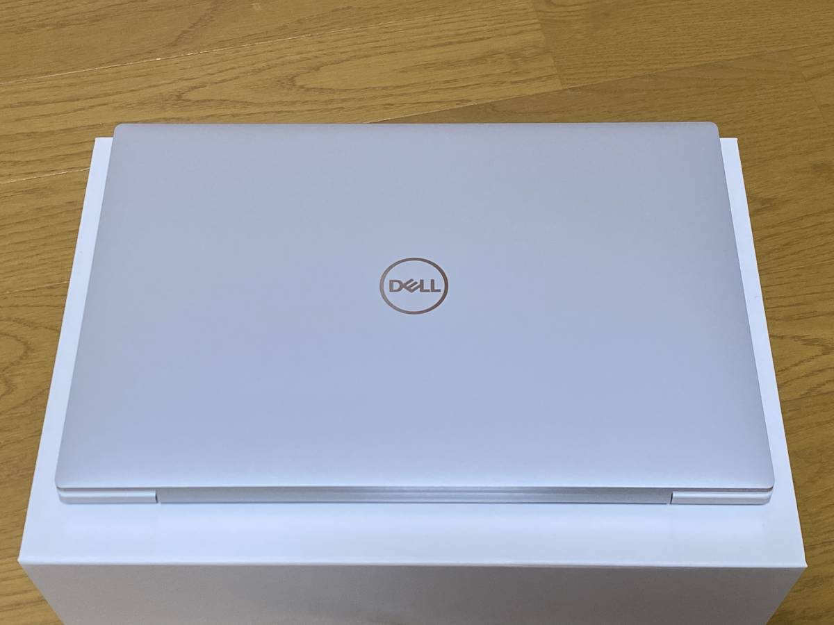 DELL XPS 9310 / 11th Gen Core i7-1185G7 / メモリ16GB / SSD 1TB