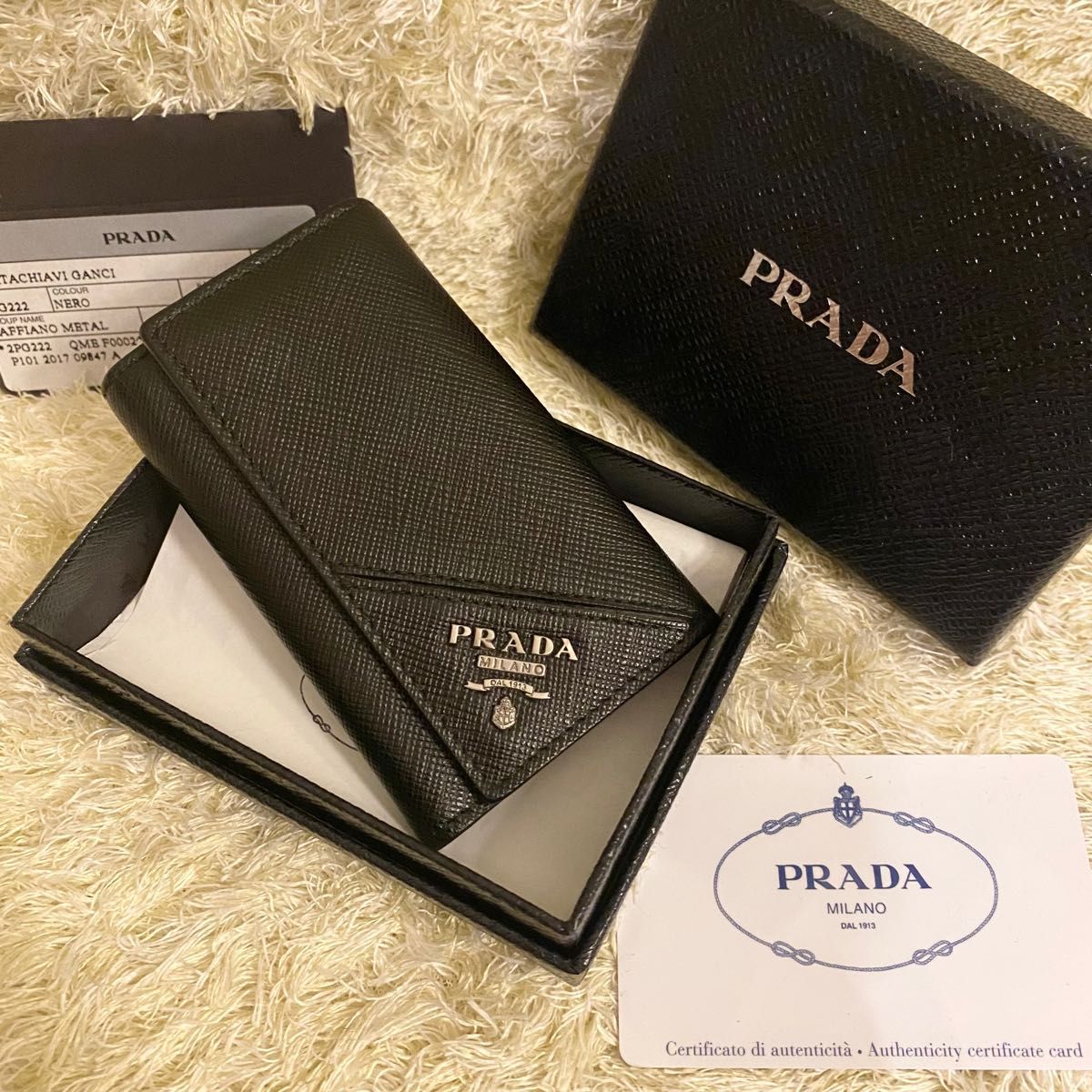 特価限定品 PRADA - 箱付き 極美品 プラダ PRADA サフィアーノ 6連キー