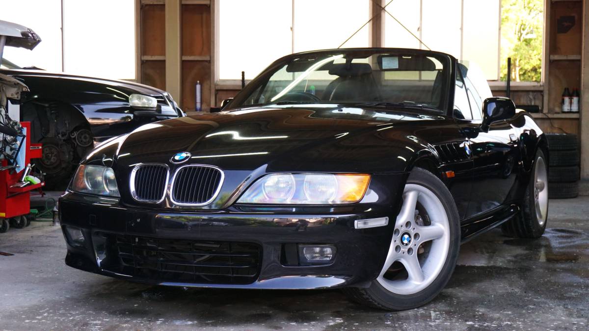 BMW Z3 ロードスター/2.2i/後期ワイドボディ/直6エンジン/17インチAW