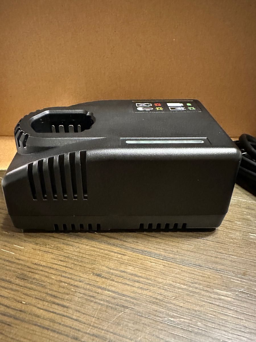 スナップオン14.4v 2.5Aバッテリー 新品 Snap-on スナップオン14 4Vバッテリー充電器 CTC772A
