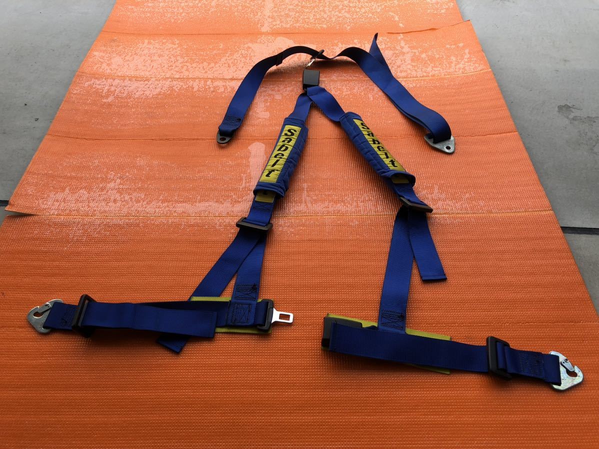 Sabeltsa belt 4 point type belt seat belt blue blue pad shoulder pad 