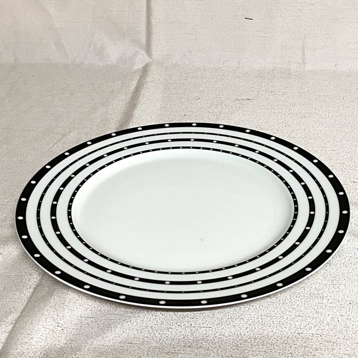 アビランド リモージュ HAVILAND LIMOGES ”Voilette” 大皿 盛皿 ブラックドット 1枚 フランス（3080）未使用の画像2